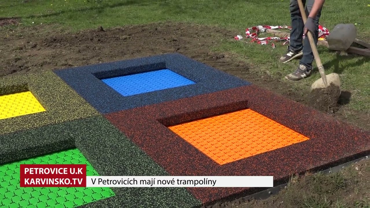 V Petrovicích mají nové trampolíny 