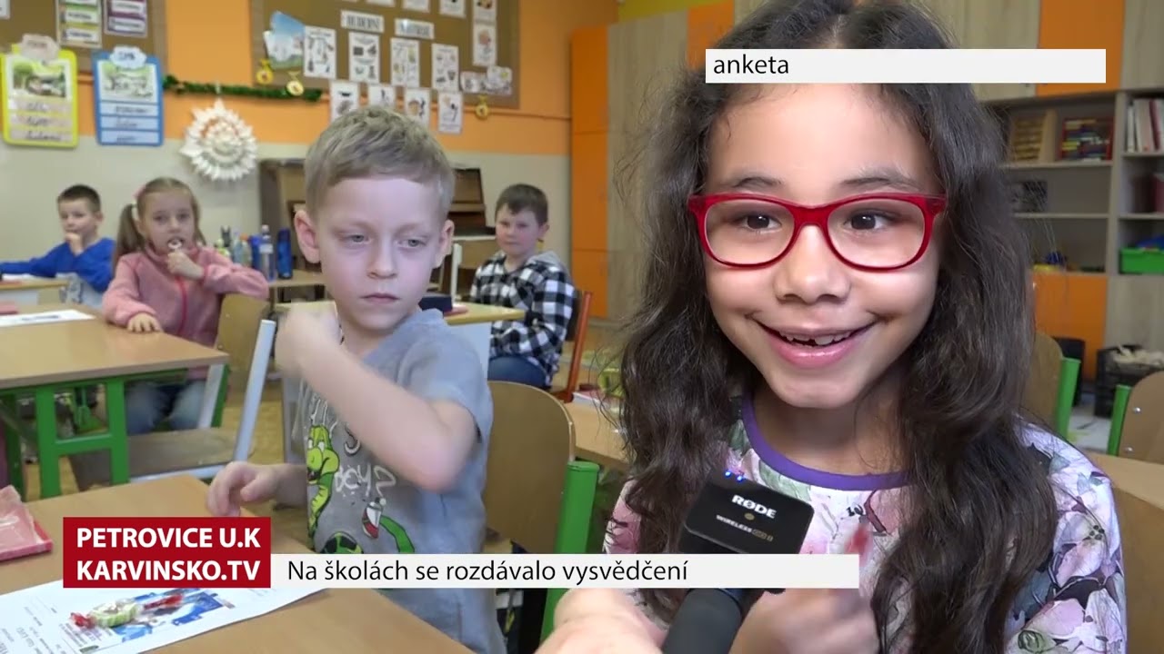 Na školách se rozdávalo vysvědčení 