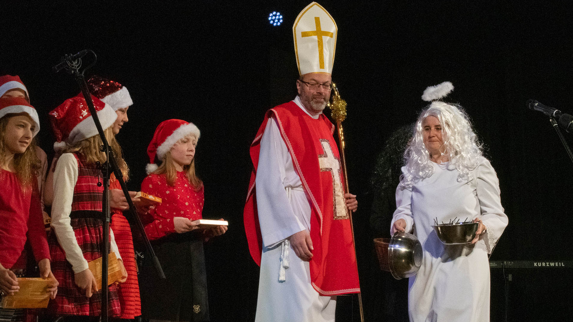 Koncert skupiny Glayzy s překvapivou návštěvou Mikuláše